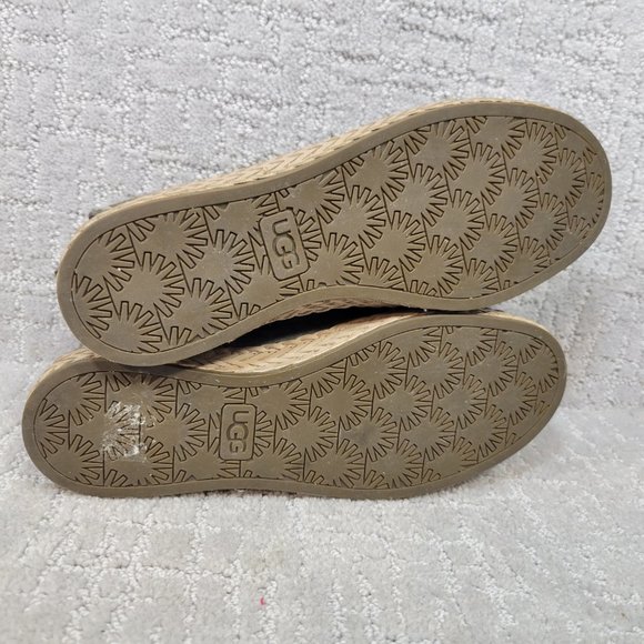 Ugg Varney Women's Size US 6 Gray Moccasin Suede Ankle Boho Bootie Shoes 1104653 - Picture 9 of 10